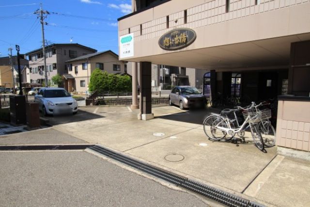 メゾン想い出橋【C320】の駐車場写真