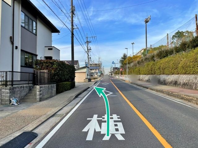 出入口2