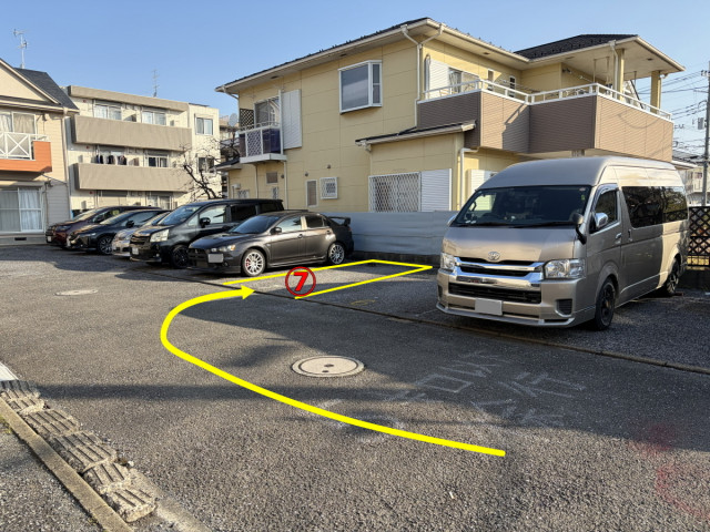 美女木2-10-4駐車場の駐車場写真