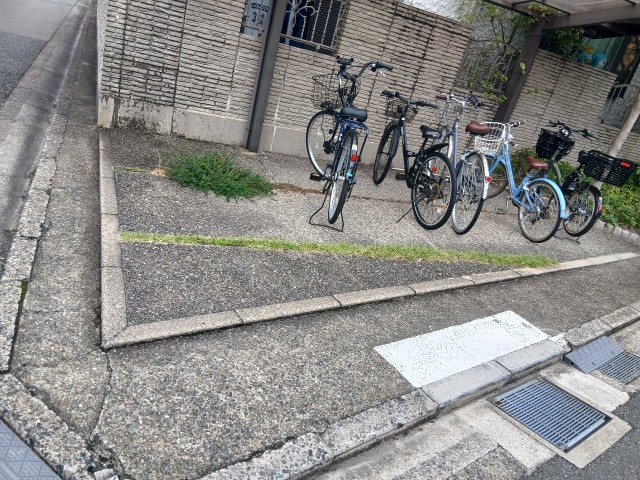 百道1-17-1 自宅横平置き駐車場の駐車場写真