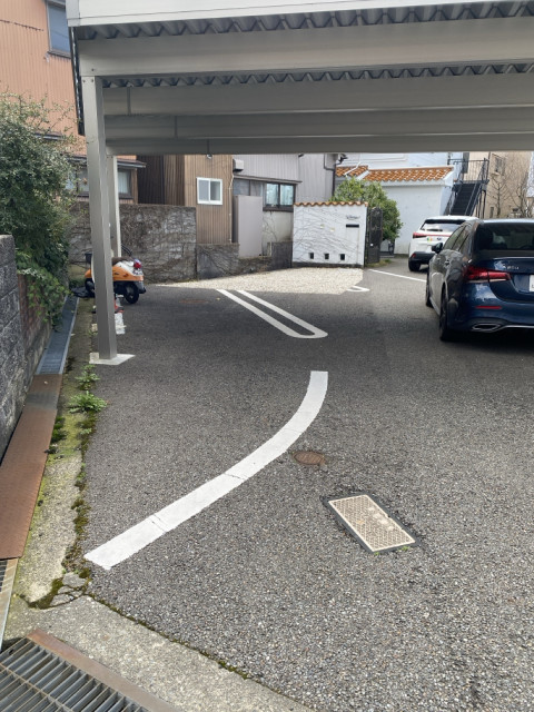 新星の駐車場写真