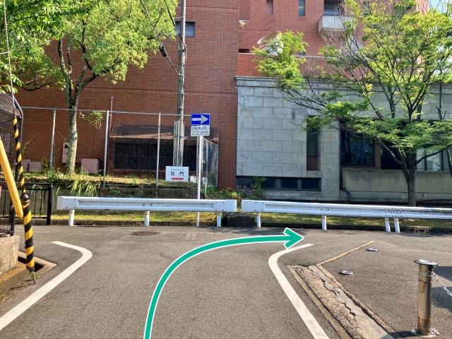 医療法人仁泉会 阪奈病院 駐車場の駐車場写真