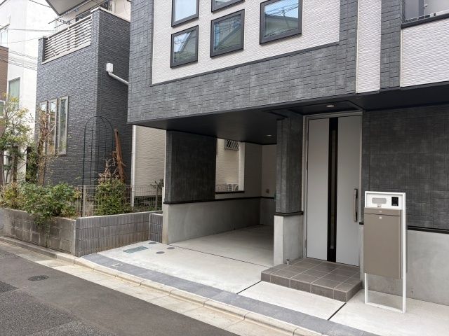 [b04ef]小山台1丁目▽個宅アキッパ駐車場の駐車場写真