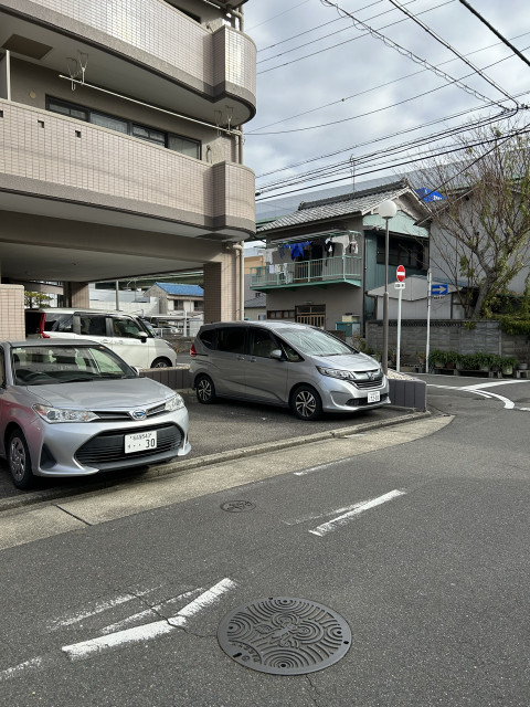 名古屋市北区清水4丁目10-15の駐車場写真