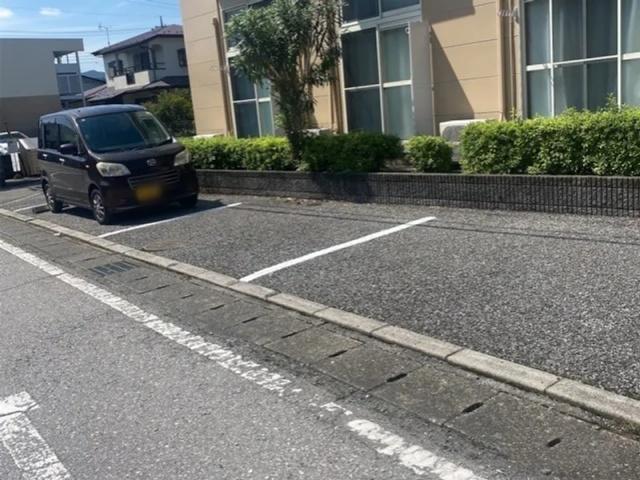 レオパレスオリーブ駐車場【21731】の駐車場写真