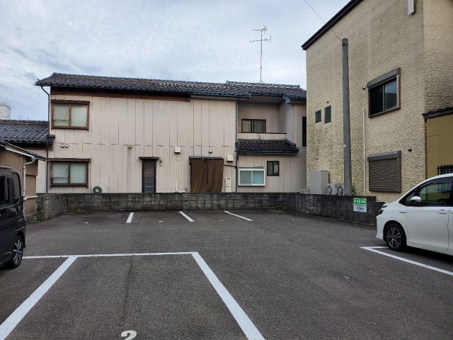 本折町147番地駐車場の駐車場写真