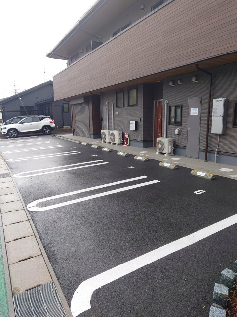 Greenhinataプリムタウン1丁目17-3駐車場の駐車場写真