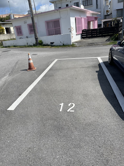 No.12の駐車場写真
