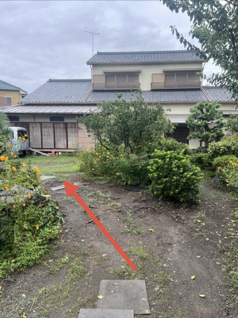下曽我小学校徒歩30秒　曽我梅林の駐車場写真