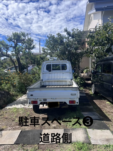 下曽我小学校徒歩30秒　曽我梅林の駐車場写真