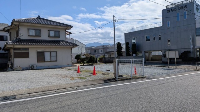 旧青梅街道・小原西松ぼっくり駐車場【自動車＆バイク】の駐車場写真
