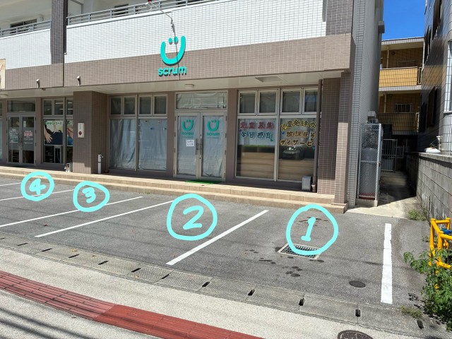 平日朝駐車場の駐車場写真