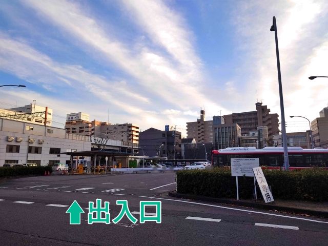 新豊田駅西大型バス 予約駐車場の駐車場写真