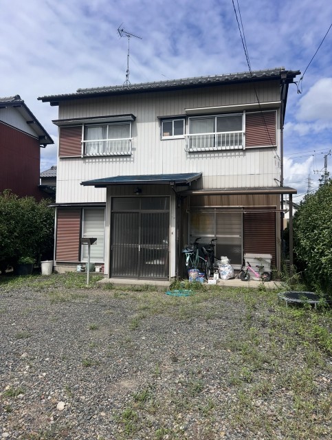 下土居１-8-2 駐車場　右側の駐車場写真