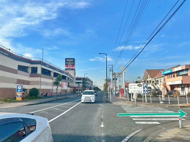 (P01)【2月3日限定】_ベーカリーキッチンオハナ前駐車場の駐車場写真