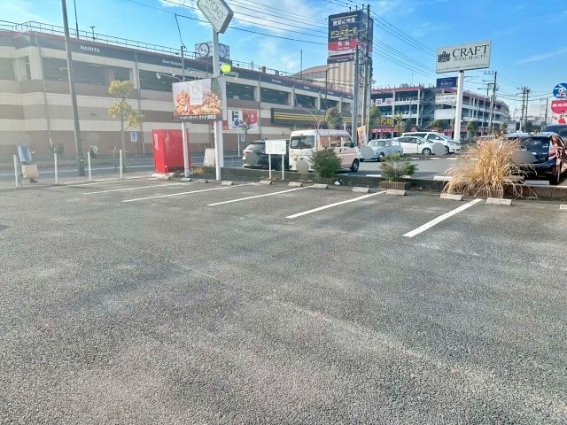 (P01)【2月3日限定】_ベーカリーキッチンオハナ前駐車場の駐車場写真