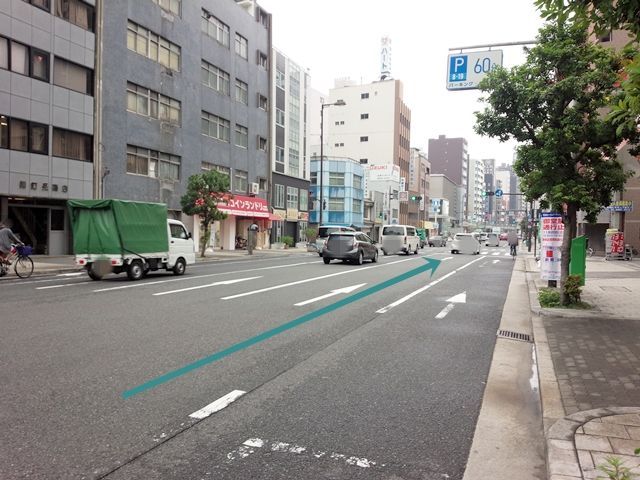 【道順1】「谷町4交差点」を「西」へ直進していただき、「濃人橋交差点」を「左折」、松屋町筋を直進してください。