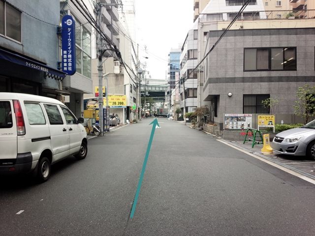 【道順4】直進してください。