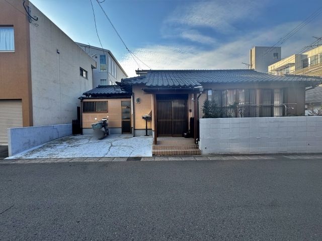 西田3丁目18-21駐車場の駐車場写真