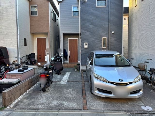 [b58ed]西伊興1丁目15 個宅アキッパ駐車場の駐車場写真