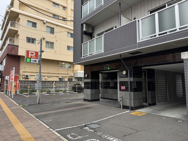平和通2丁目南6-31駐車場の駐車場写真