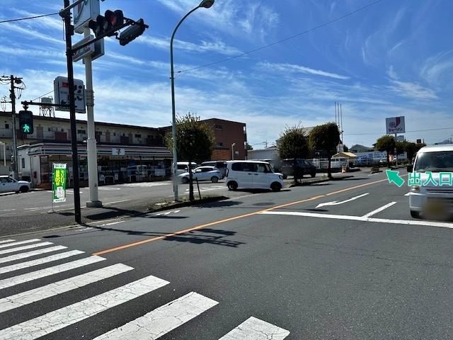 真栄レジデンス駐車場の駐車場写真