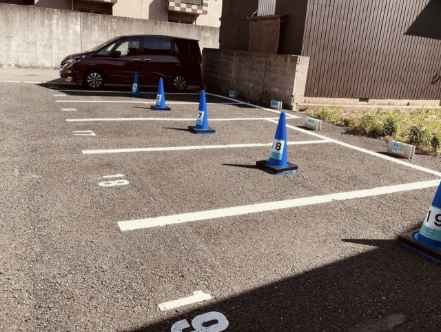 【No.18】ラッキーパーク末広5の駐車場写真