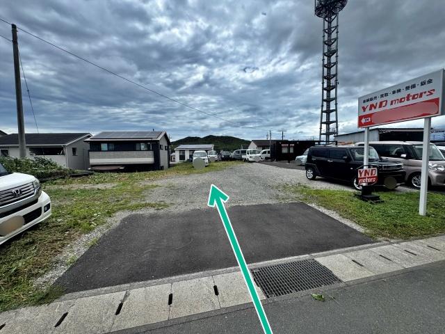YNDモーターズ左側駐車場【軽専用】の駐車場写真