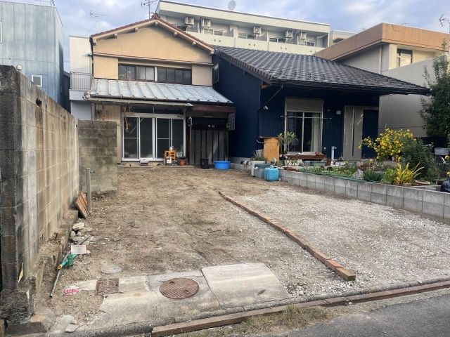 北区駒止町1丁目92-2  (24時間駐車場)の駐車場写真