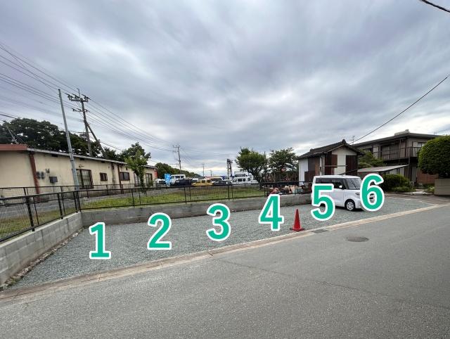 小山4-8-107駐車場の駐車場写真