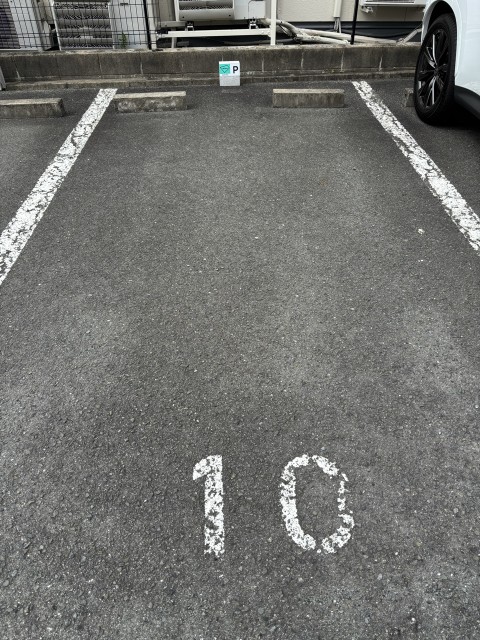 グリーンハイツ2番館、長尾元町1丁目の駐車場写真
