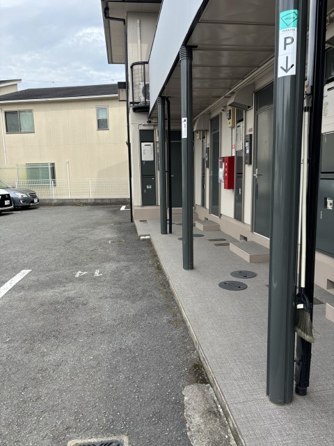 グリーンハイツ2番館、長尾元町1丁目の駐車場写真