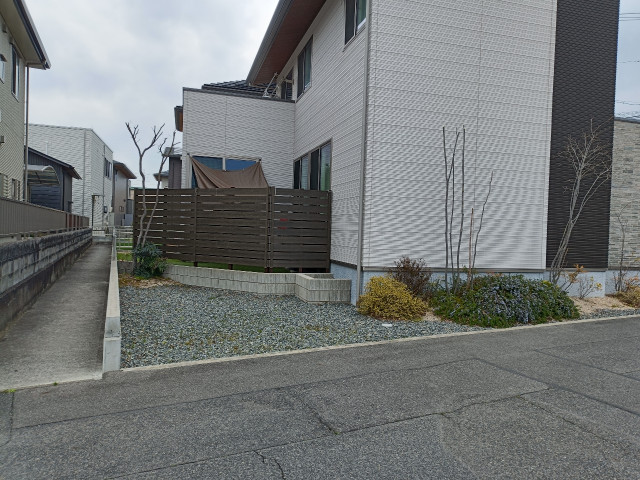 竜操中学校西側赤田駐車場の駐車場写真