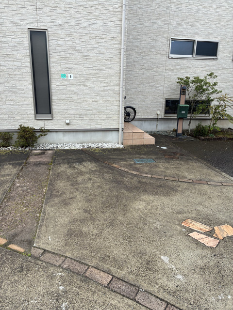 聖和幼稚園近くの駐車場(薬師堂)の駐車場写真