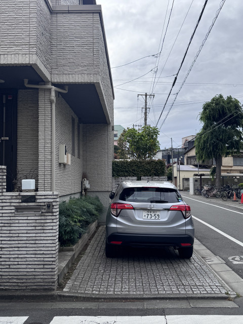 国立市公民館裏駐車場の駐車場写真