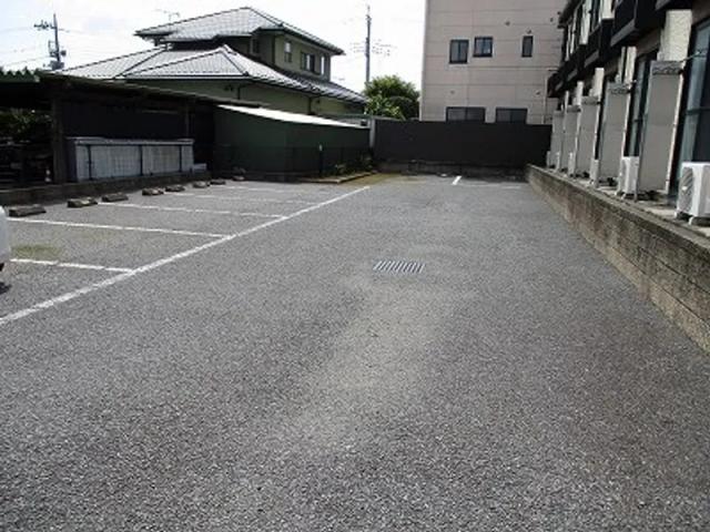 レオパレスマロン駐車場【24374】の駐車場写真