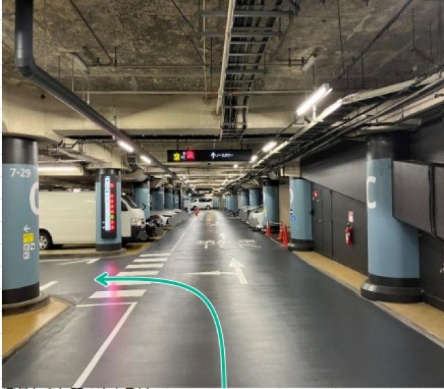 入庫後24時間【東京駅隣接】ヤエチカパーキング西駐車場 ( Y3リフト)機械式/高さ155㎝の駐車場写真
