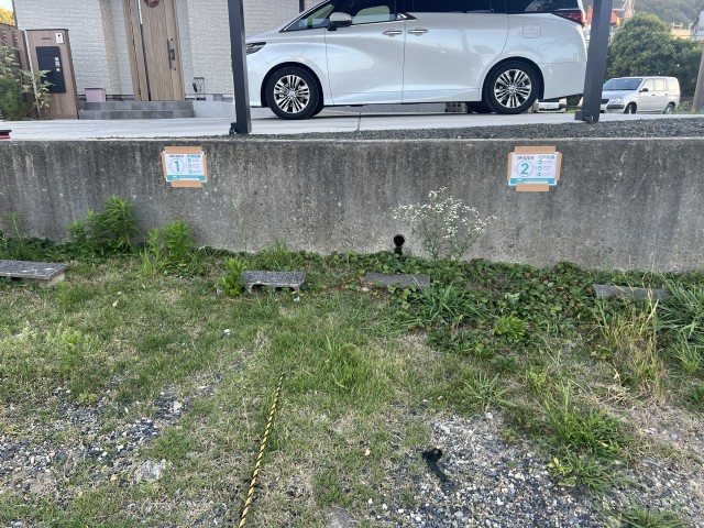 本宮2丁目1-7の駐車場写真