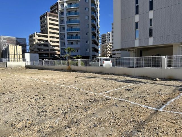 古波蔵3丁目空き地駐車場の駐車場写真