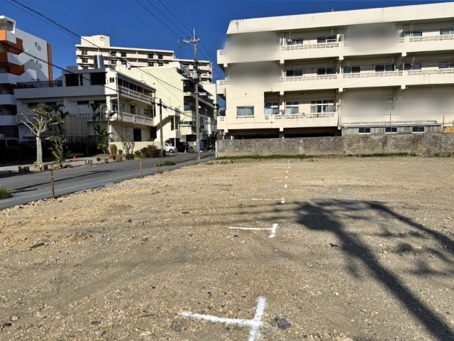古波蔵3丁目空き地駐車場の駐車場写真