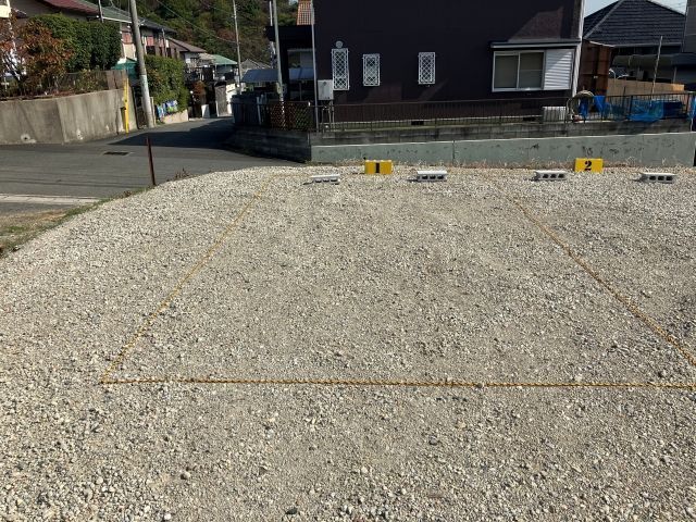 ガレージ天が岡の駐車場写真