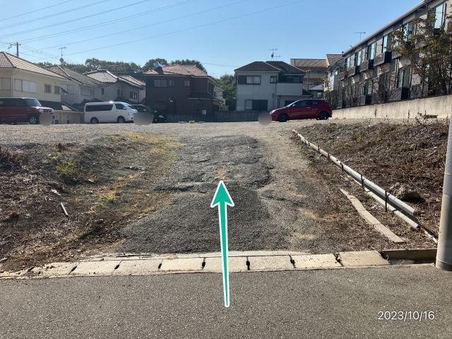 ガレージ天が岡の駐車場写真