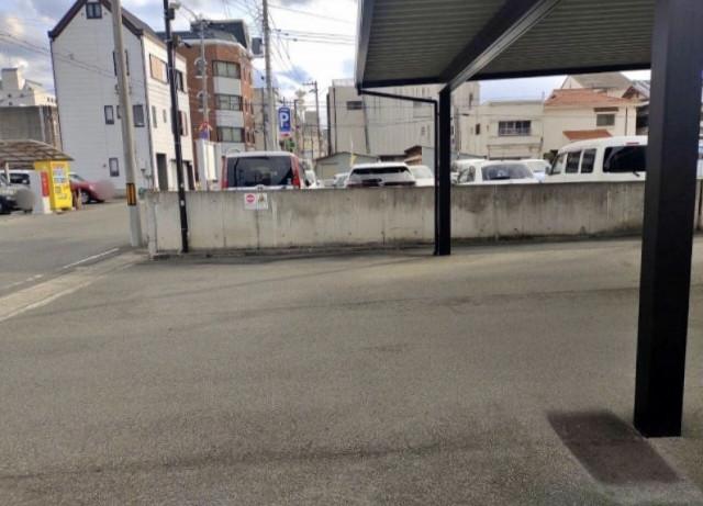 和歌山市駅前駐車場（屋根付き）の駐車場写真