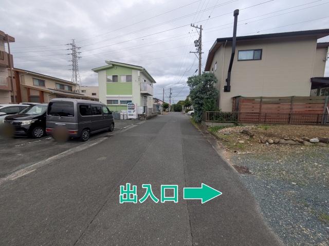 富士見台23-13 車庫前駐車場の駐車場写真