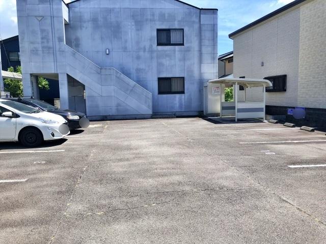 メゾン鈴木 月極駐車場の駐車場写真