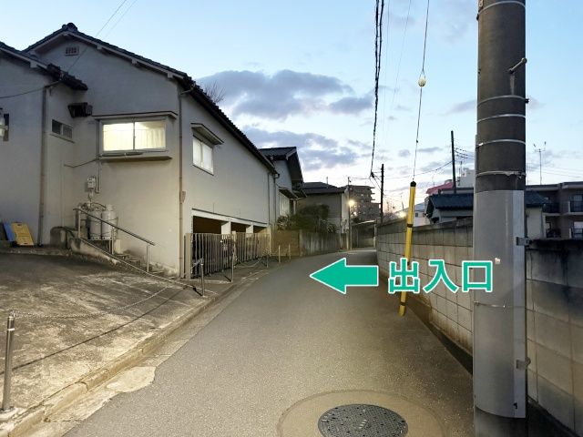 西台2丁目13 個人宅☆アキッパ駐車場の駐車場写真