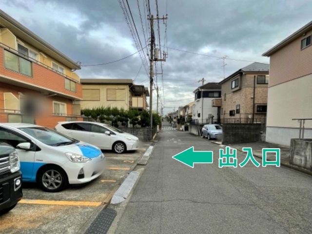 リロの駐車場 南成瀬2丁目の駐車場写真