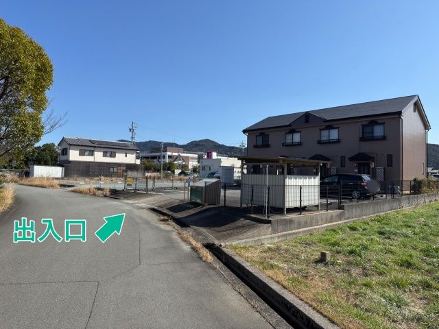 Royal Estate（ロイヤルエステート）駐車場の駐車場写真