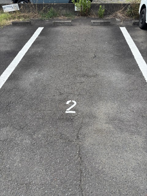 中津留２丁目2-29駐車場　の駐車場写真