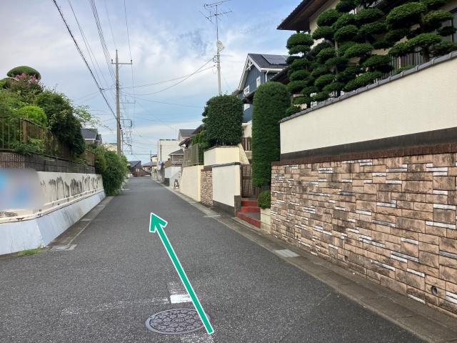 亀甲台町1-16-7駐車場の駐車場写真